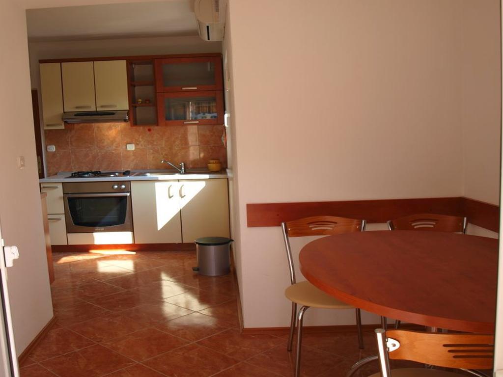 Apartments Mia Postira Oda fotoğraf